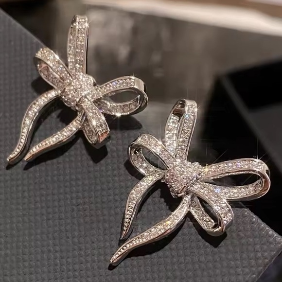 Bow Diamond Crystal Elegant Silver Earrings - Picture 5 of 6